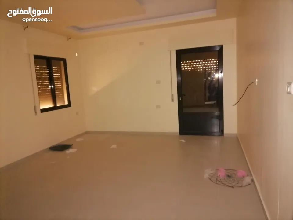 قطعة ارض مقام عليها بناء مميز -للبيع -بدران