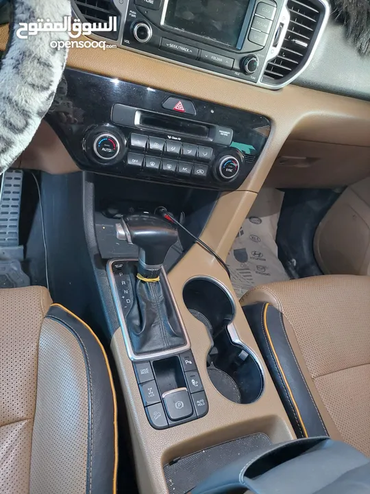 سبورتاج 2017 مرخص  4*4 دفع رباعي  فحص نظيف