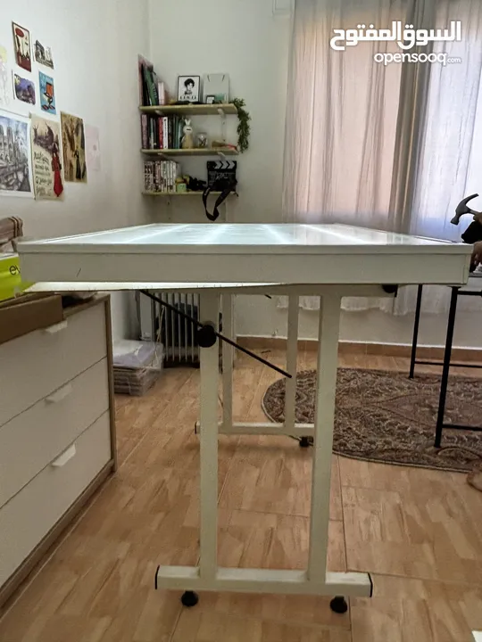 مرسم هندسي مع اضائه لطلاب الهندسة و التصميم حجم a0 شفاف و