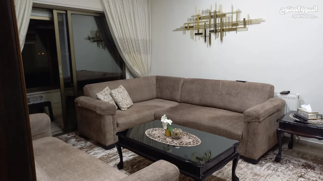شقة شبه ارضي بحال الوكالة للبيع في مرج الحمام قرب قصر الامير محمد بسعر مغري
