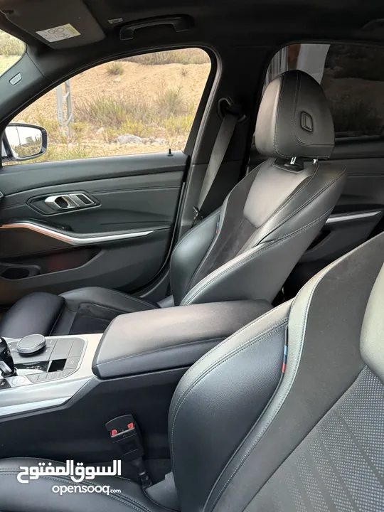 BMW 330e ترخيص 2020 اصل m package