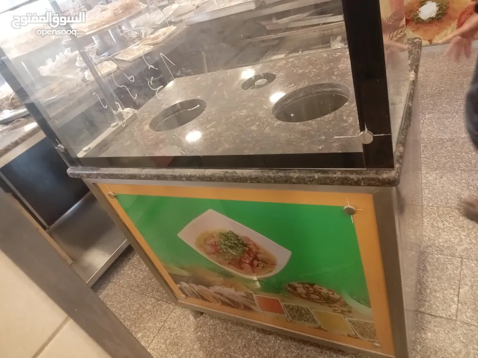 عدة مطعم للبيع مستعملة بحالة ممتازة جدا  البيع بداعي السفر..................................