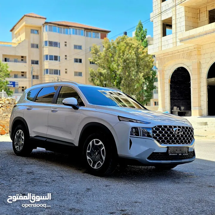 الأكثر طلبا في السوق سنتافية هايبريد