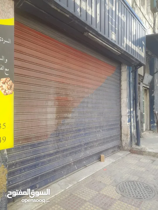 محل تجاري في شارع الشابسوغ, قرب المدرج الروماني