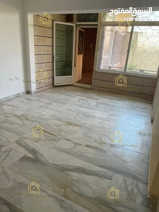 شقة فارغة - دير غبار - 3نوم 1ماستر - 230م - ارضي - حديقة - قرب الخدمات العامة