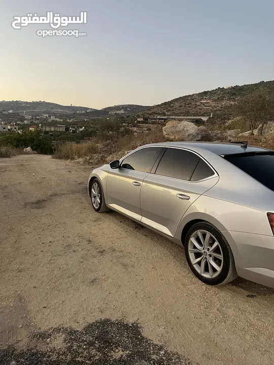 سكودا سوبير 2018 رخصة بحالة الشركة