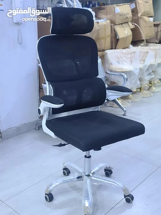 جددنا عرضنا كراسي مكتبية بتصاميم طبية وبألوان عصرية Moder Chair مع مميزات دعم لاسفل الظهر وايد متحرك