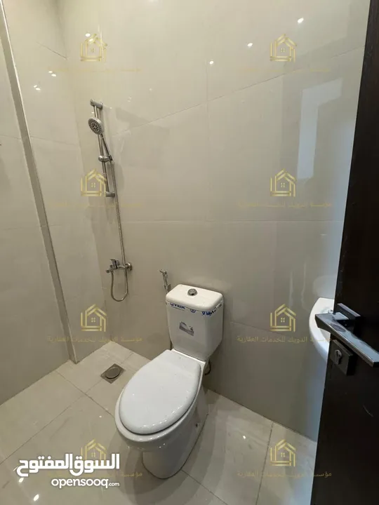 شقة جديدة لم تسكن بتشطيبات عالية الجودة بتصميم عصري