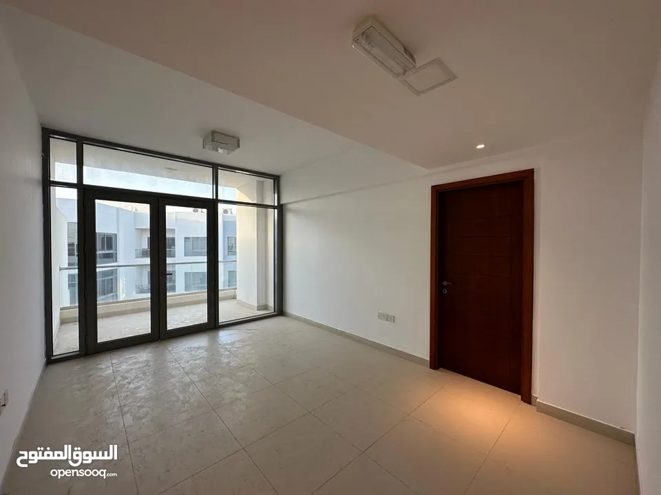 2 BR Penthouse Flat with Private Pool in Muscat Hills