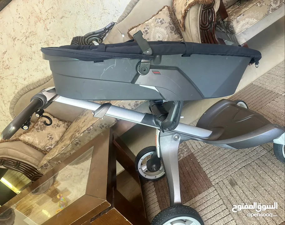 عربة اطفال نوعية فخمة