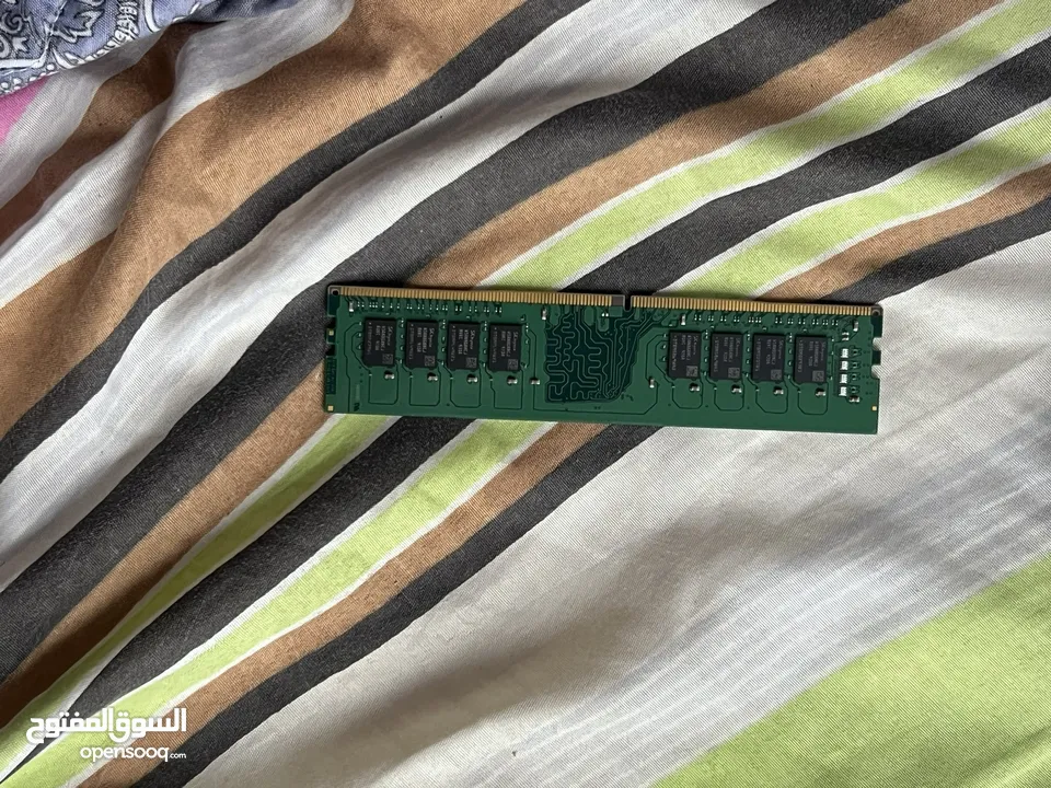 رامات ومعالج مع لوحة i7