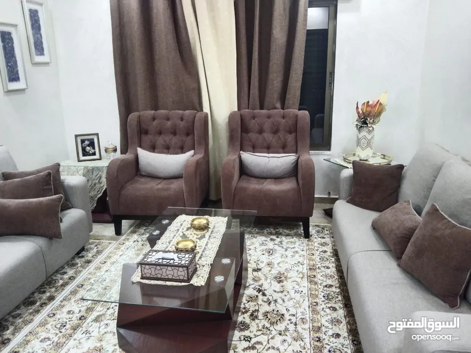 شقة مفروشة فاخرة للإيجار - الشميساني  موقع مميز جدًا