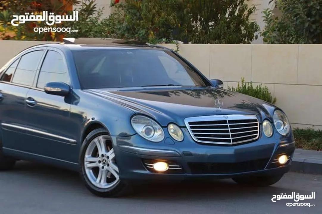 التواصل على الواتس او رسائل التطبيق, Mercedes Benz E240