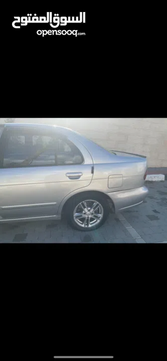 نيسان الاميرا