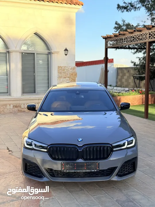 BMW 2023 530i وارد الشركه