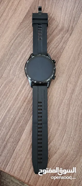 ساعة وسماعة huawei الاصليه لون اسود huawei smart watch gt 2 huawei freebuds 4i