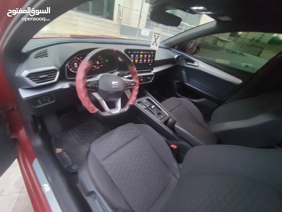 سيات ليون اف ار فل اضافات ماعدا الفتحة  محرك1500بنزين اتوماتيك