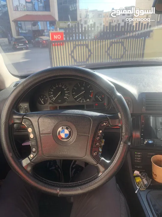 للبيع BMW E39 جير عادي ماتور 28