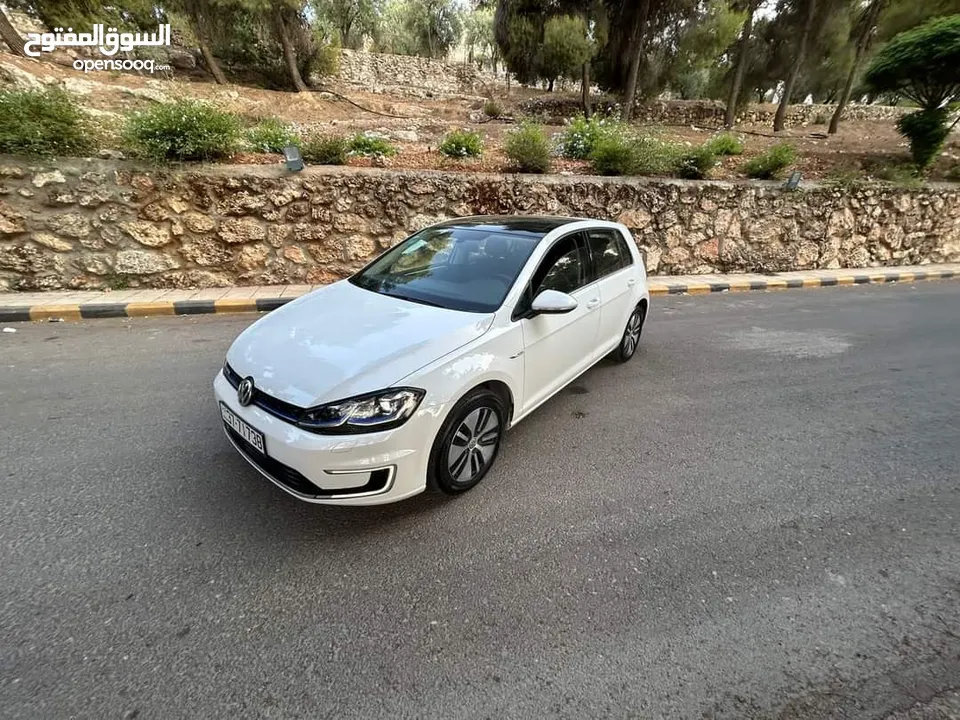 جولف (عدد2) 2020 ممشى 21000  وممشى29000 الف  فحص كامل    سيارات جمرك حره