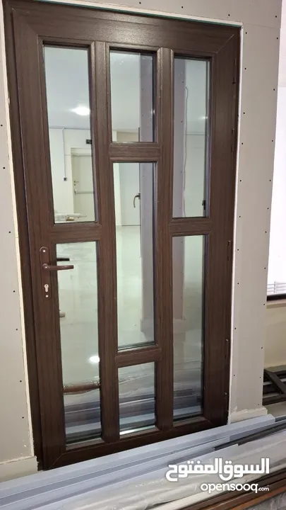أبواب وشبابيك UPVC عالية الجودة بتقنيات أوروبية متطورة تمنحك راحة لا تُضاهى.