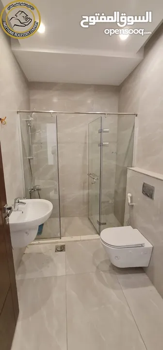 شقة فاخرة للبيع بأجمل أحياء الصويفية طابق ثالث مع روف دوبلكس 153م تشطيب سوبر ديلوكس لم تسكن