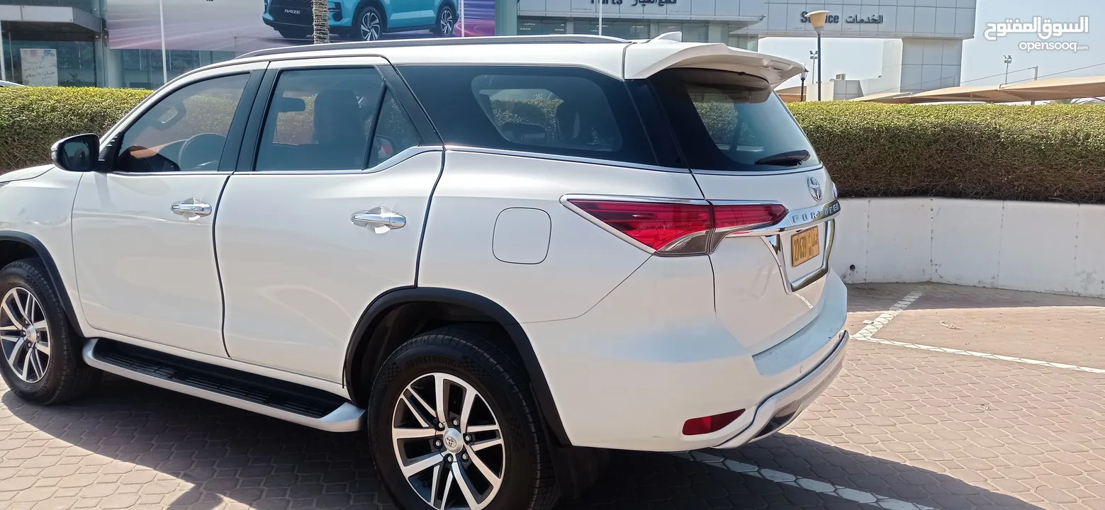 TOYOTA FORTUNER 2019