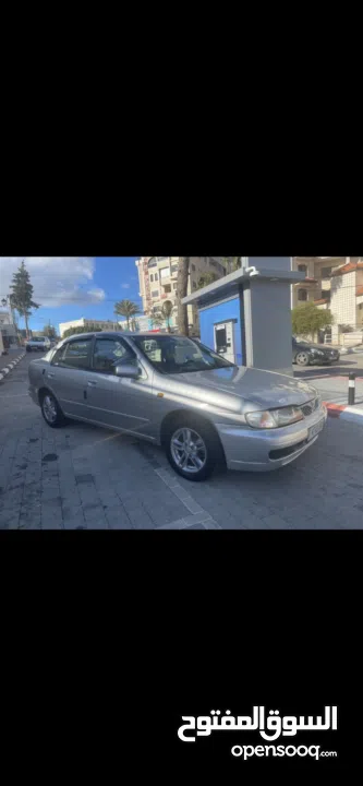 نيسان الاميرا