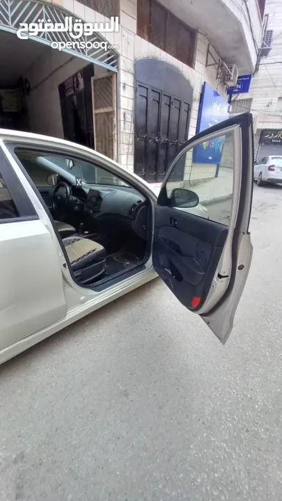 هونداي i30 بوضع الشركة