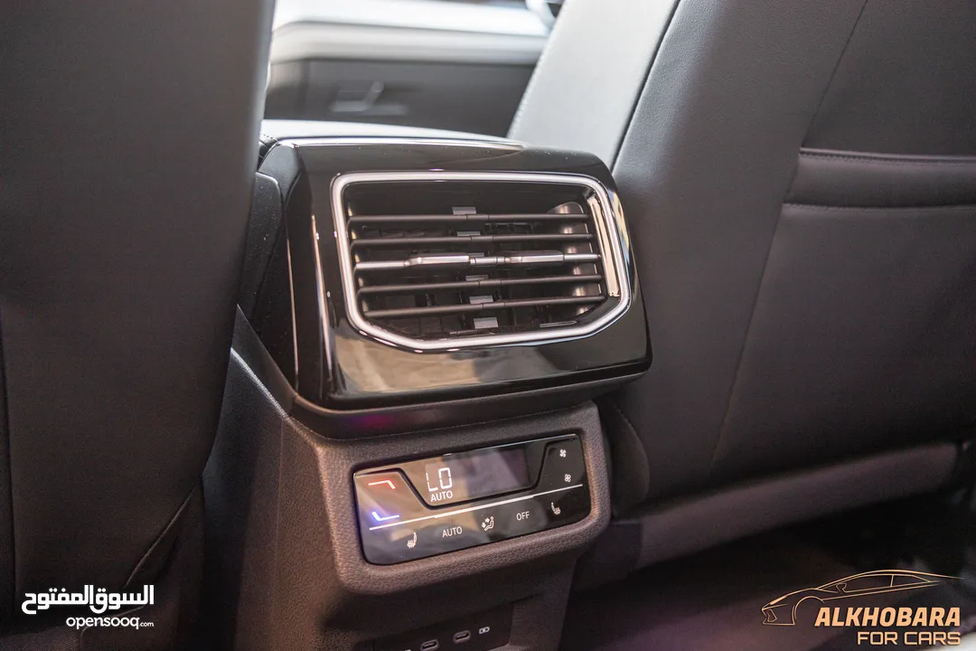 Volkswagen ID6 Crozz Pro 2024 Piano black