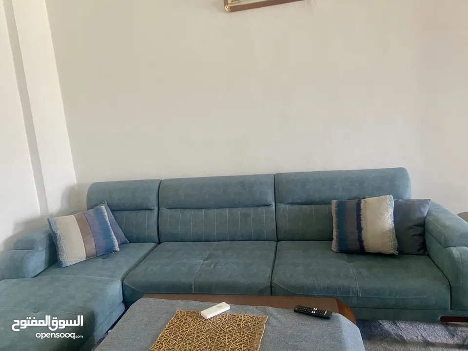 أثاث مستعمل كامل للبيع استخدام اقل من سنة البيع بداعي السفر