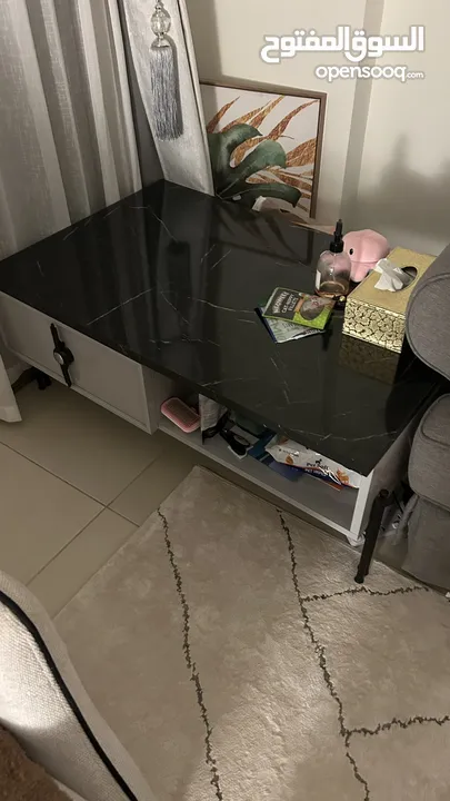 Coffee table + tv stand black and grey colour