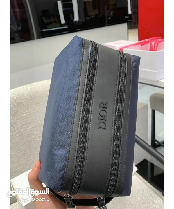 شنطه يد ديور اصليه للشباب والبنات dior origenal unisix handbag