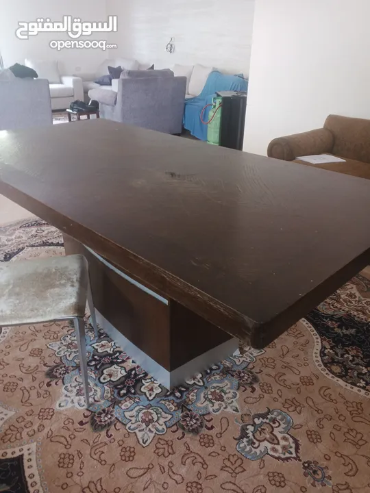 طاولة سفره و قعده
