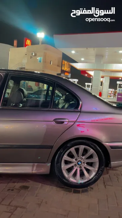 Bmw e39 للبيع بسعر بيرفكت