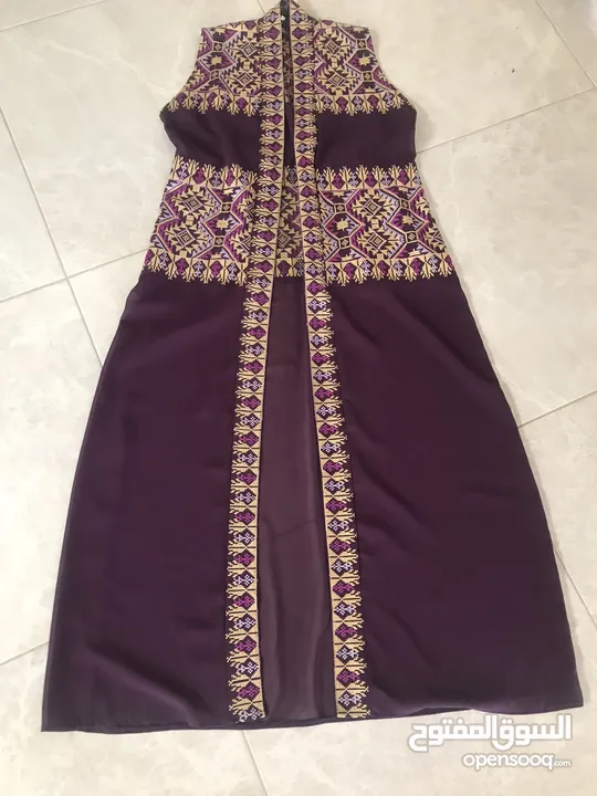 ملابس مشكله