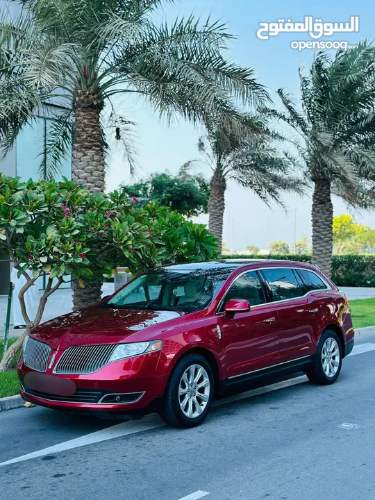 LINCOLN MKT  Year-2014 Single owner used car.The MKT is Lincoln's full-size luxury crossover