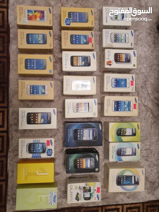 اجهزة مخزنة قديمة بالكرتونة لم تستخدم نهائيا مع كامل اغراضهم Samsung وNokia وmotorolla وغيرهم