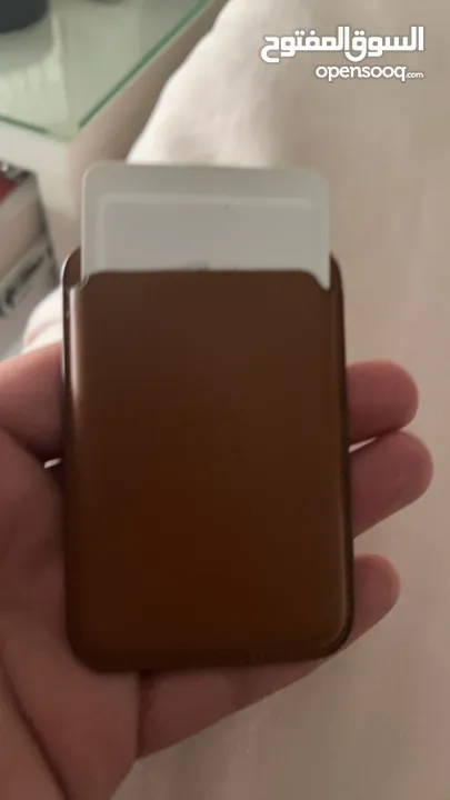 Apple IPhone leather wallet with MagSafe original from apple