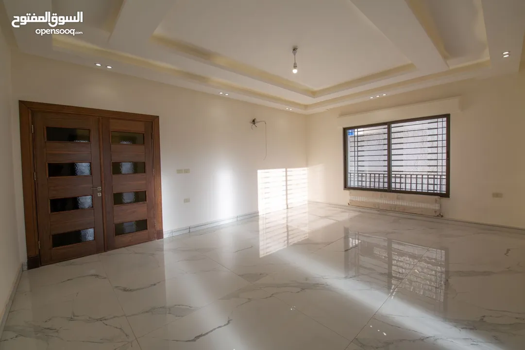 شقة ارضية مميزة للبيع في دابوق مشروع 100