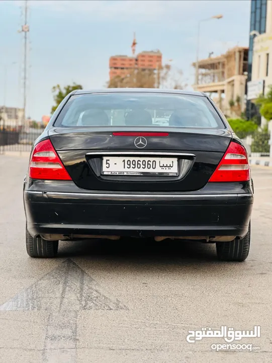 ‏Mercedes Benz E240