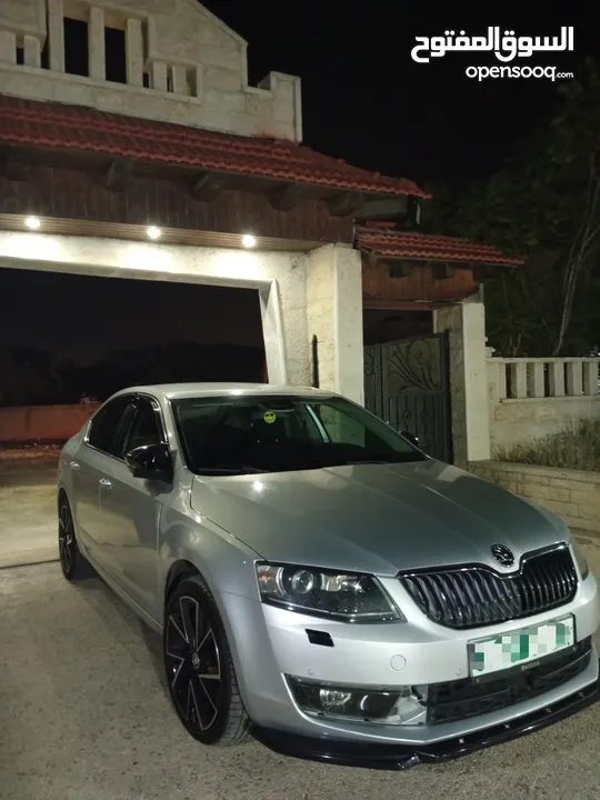 سكودا اوكتافيا بنزين 1400تيربو اتومات فحص نخب سيارة فل مسكر اضافات عدا فتحه عداد قليل130الف 2016