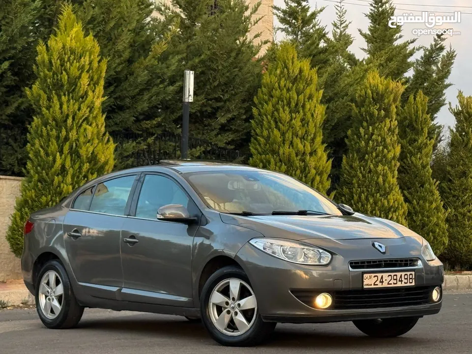 Renault Fluence pls , fully equipped, 2010 model, for sale.