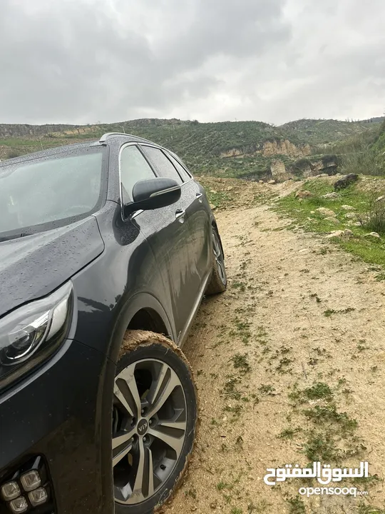 Fully loaded kia sorento - 2019