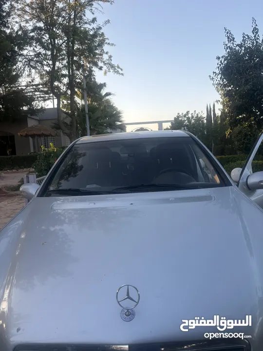 Mercedes 2001 C200 for sale in good condition