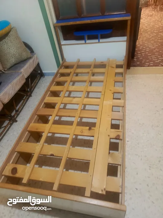 غرفة نوم للبيع مستعمل.مع تختين.فرادات سعر 150 من الاخر