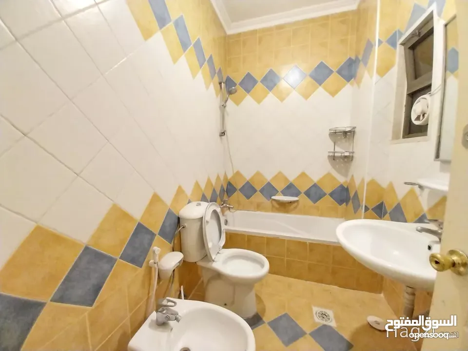 شقة للبيع في منطقة الرابيه ( Property ID : 31844 )