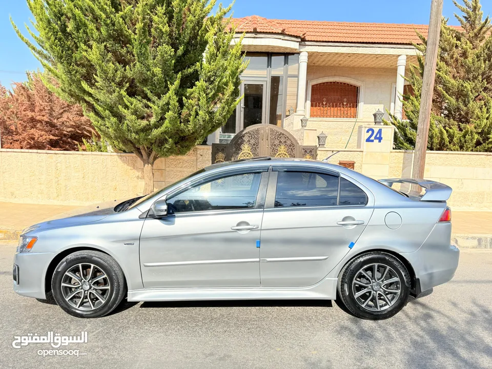 متسوبيشي لانسر 2016