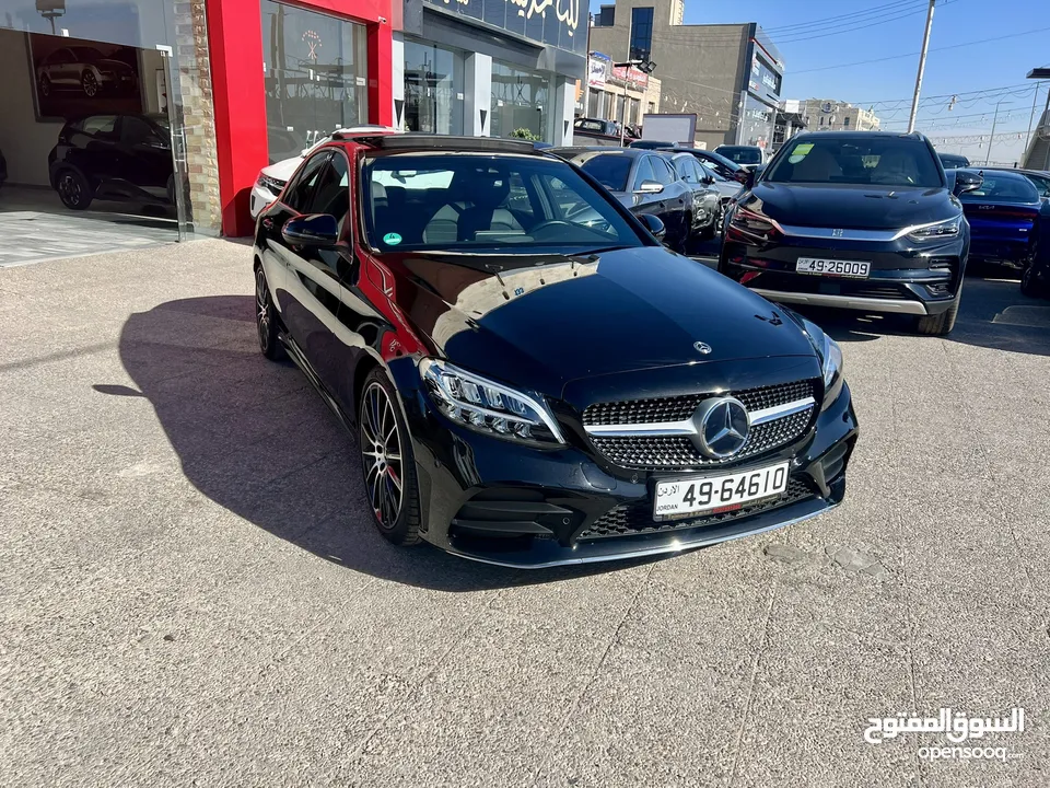 مرسيدس C200 AMG كت بانوراما اسود 2019 جنط 19 وارد المانيا مميزة جدا