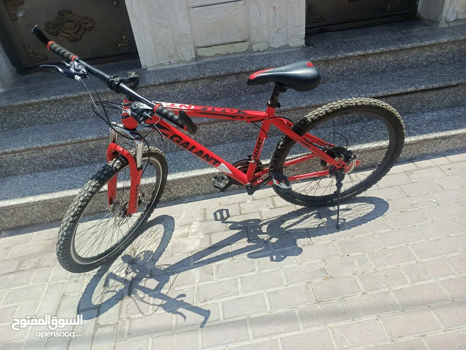 بسكليت امريكي  نوعية GALANT اصدار شيمانو للبيع بحالة الوكالة قابل للتفاوض