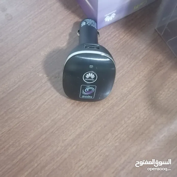 راوتر سيارة مع شاحن